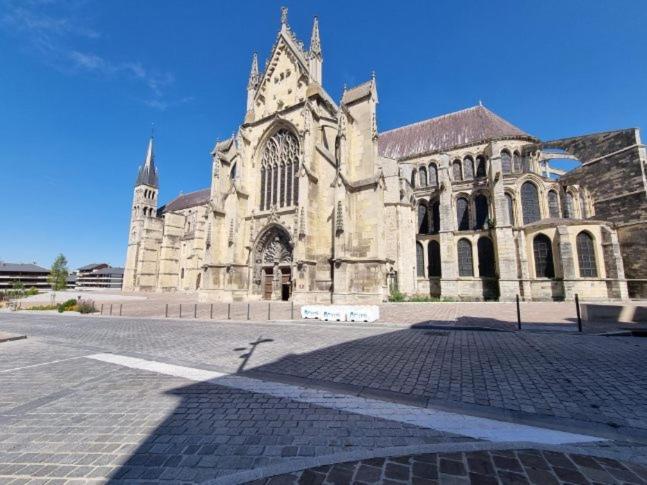 Ferienwohnung L'Effervescent Reims Exterior foto